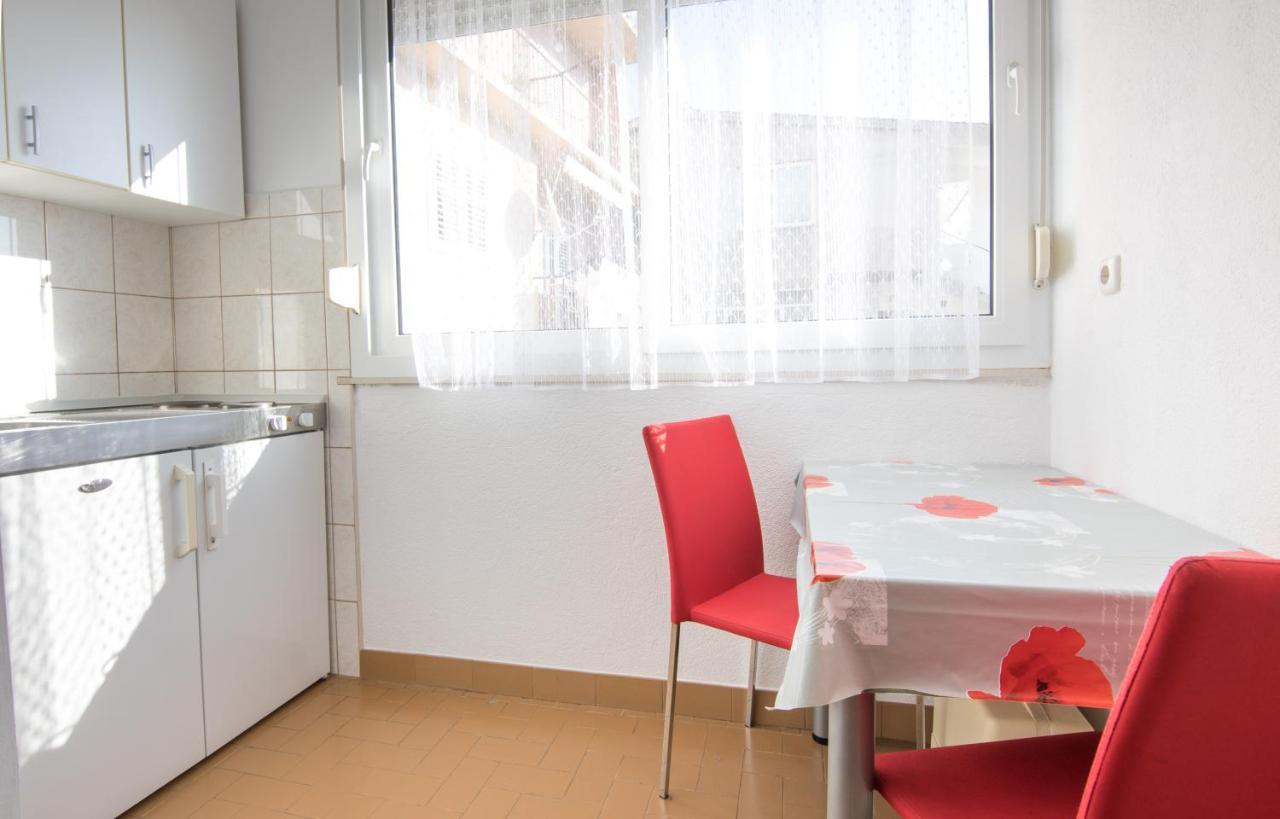 Apartments Mate Tučepi Eksteriør billede